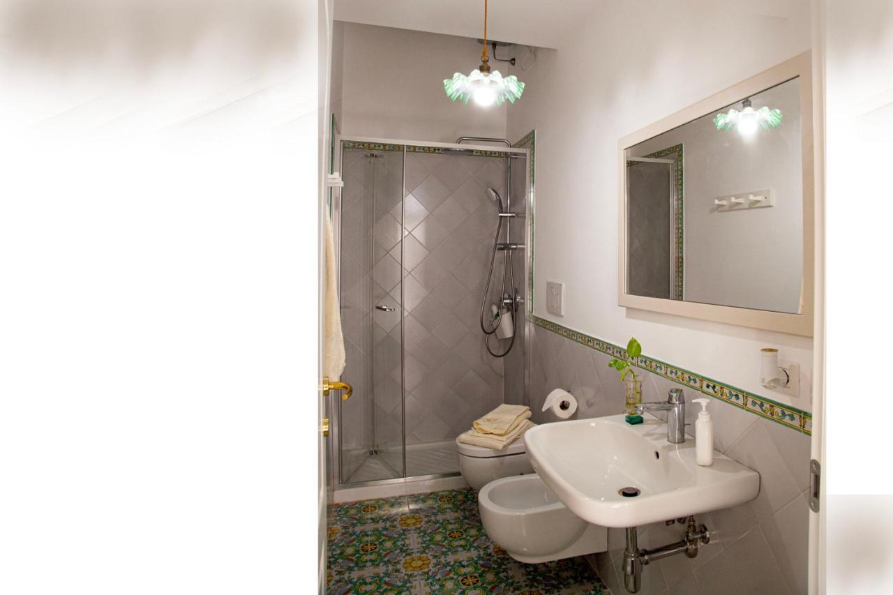 Tu Casa: Picturesque Guest House Napoli Buitenkant foto